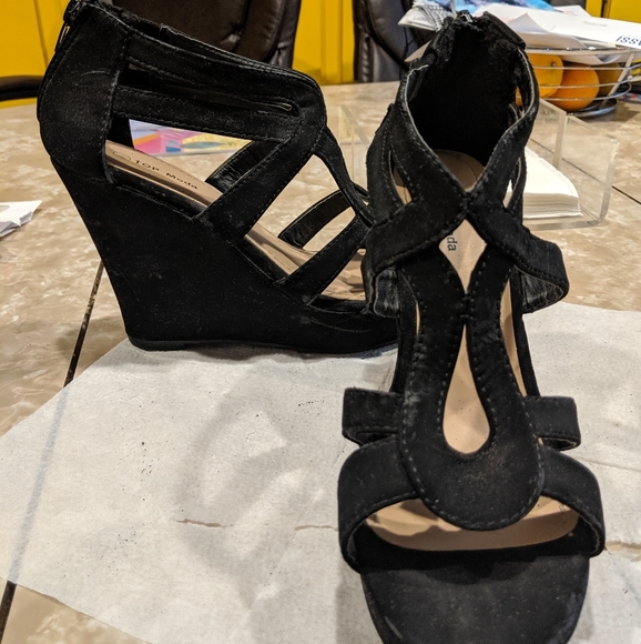 Top Moda strappy black wedge sandals - Picture 1 of 8
